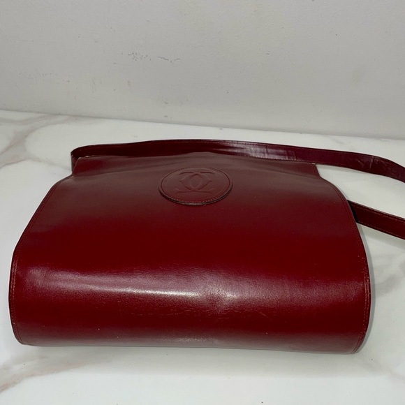 Auth CARTIER KissLock Crossbody Bag - Picture 8 of 15